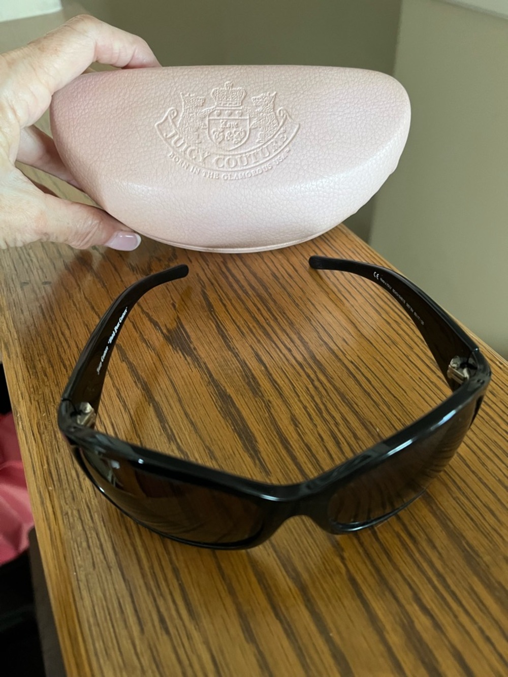 Women’s Black Oversized Sunglasses - Picture 5 of 8